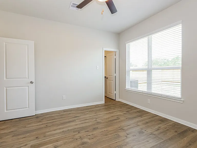 15582 Caramel Springs Dr — Photo 11