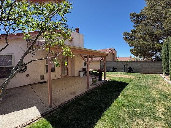 3rd image of 10323 Casador Del Oso NE