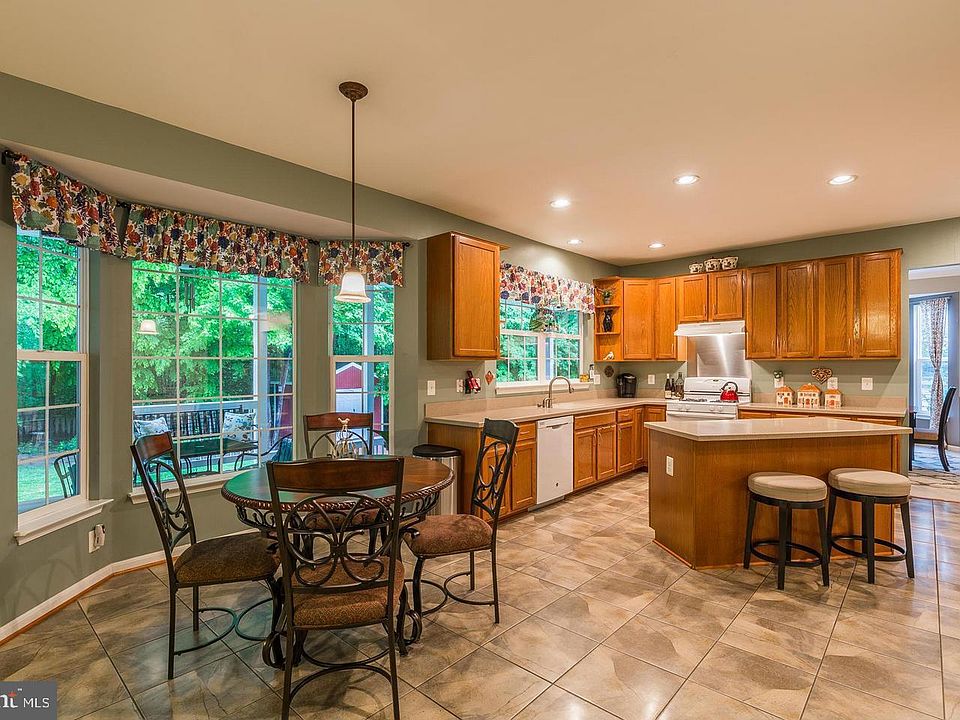2nd image of 5970 Fincastle Dr