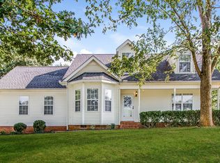 2814 Meadowhill Dr, Murfreesboro, TN 37130