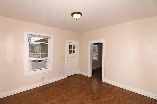 2 bed, 816 sqft, $1,300 — Photo 4