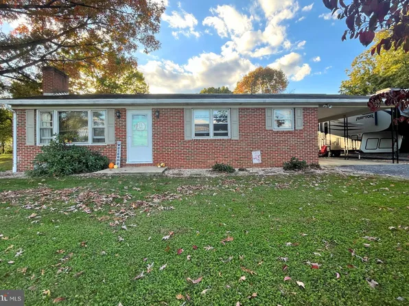 5865 Charlestown Rd, Mercersburg, PA 17236