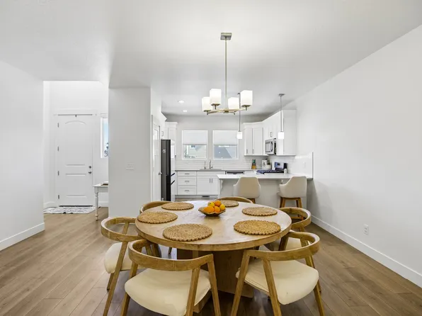 4463 W Watchmen Way S #1307, Herriman, UT 84096