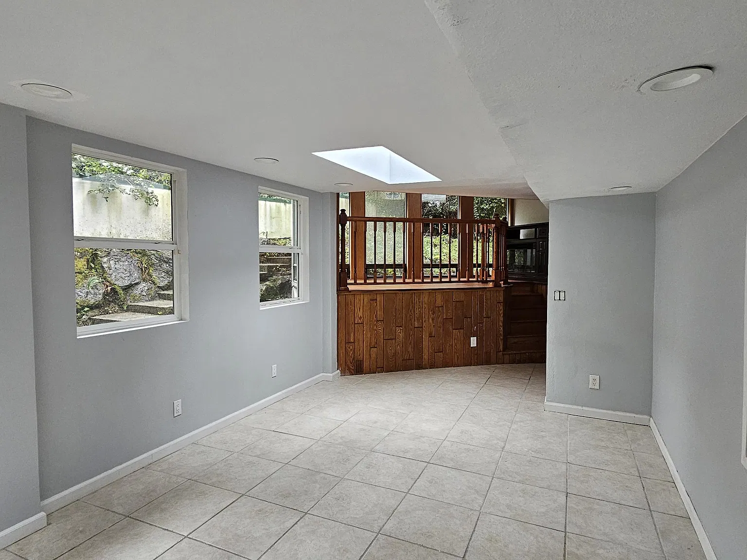 3 bed, 3.5 bath, 3200 sqft, $3,800 — Photo 2