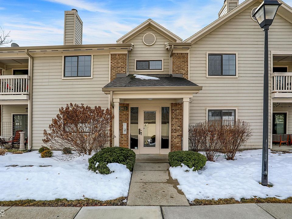 1st image of 963 Wickham Ct Unit 205