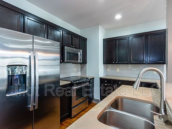 3rd image of 1806 Dekalb Ave NE