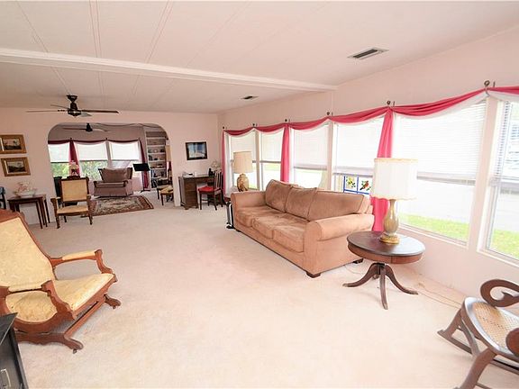5th image of 46 Sugar Bear Dr #16