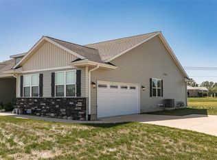3036 Sherwood Dr, Marion, IA 52302