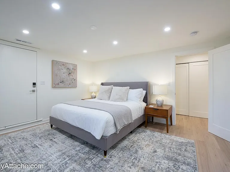 1334 Corcoran St NW #B — Photo 2