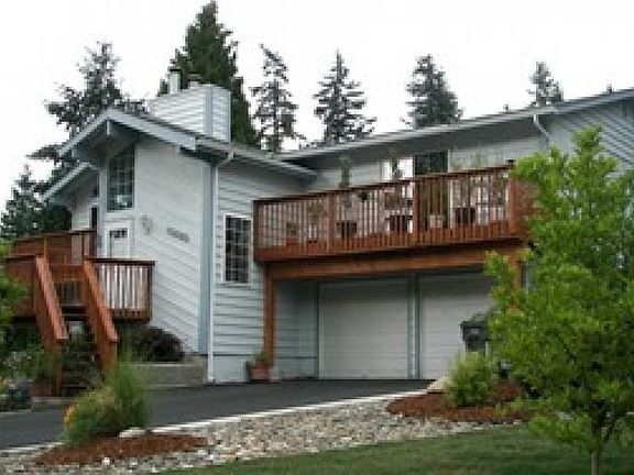 2nd image of 13820 Crestview Cir NW