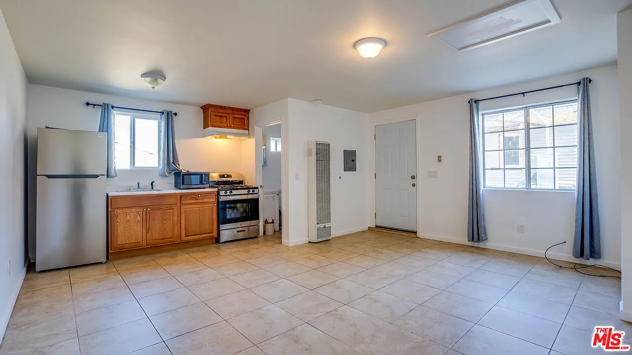 Studio, 1.0 bath, 400 sqft, $1,795 — Photo 1
