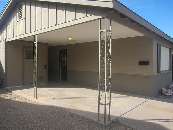 3rd image of 826 N 72nd Pl
