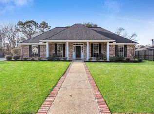 3910 Cypress Point Dr, Beaumont, TX 77707