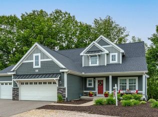 320 Preserve Dr, South Haven, MI