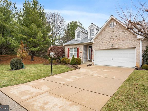 3rd image of 1725 Pine Forest Ct