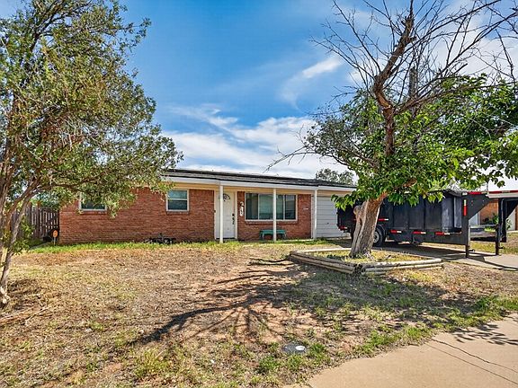 3rd image of 4621 Graceland Dr
