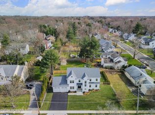 6 3rd St, Fair Haven, NJ 07704