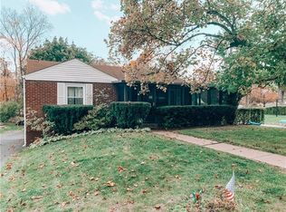 208 Mohawk Dr, McKeesport, PA