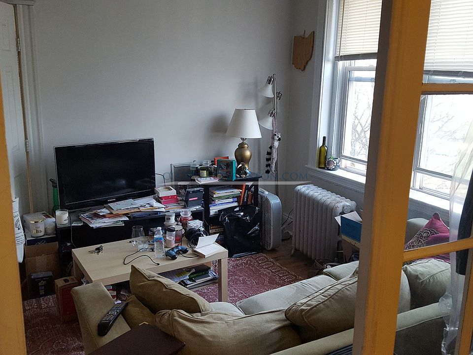 2nd image of 1633 Commonwealth Ave APT 14