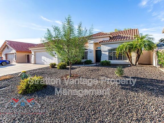 3rd image of 432 E Avenida Sierra Madre
