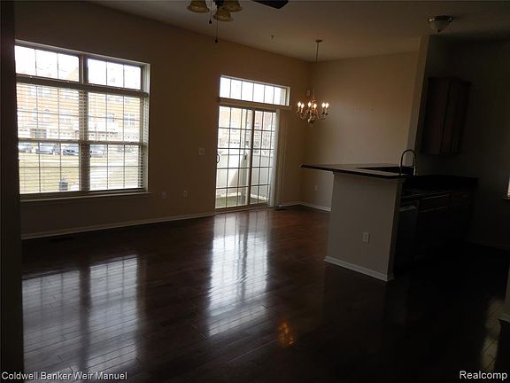 4th image of 39792 Rockcrest Cir