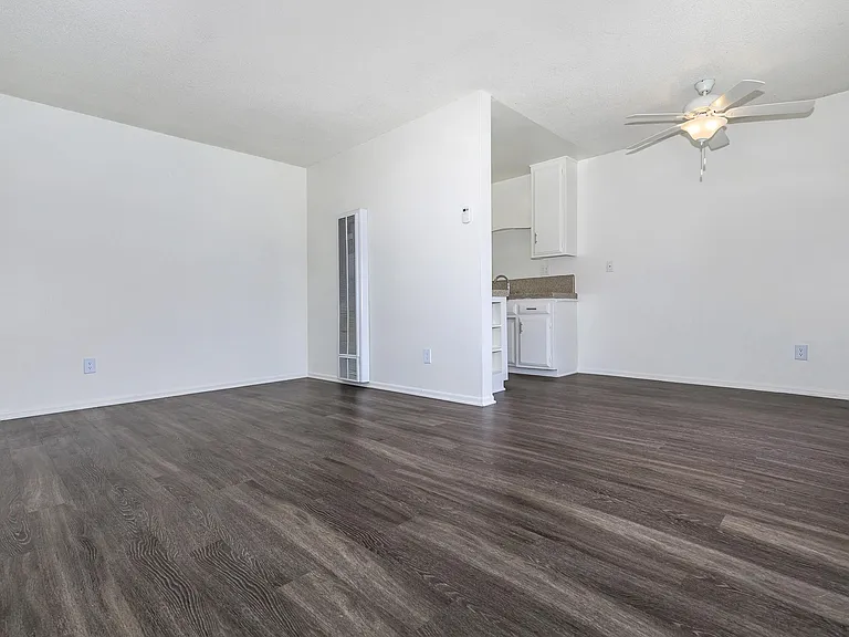 Glenwood Apartment Homes — Photo 11