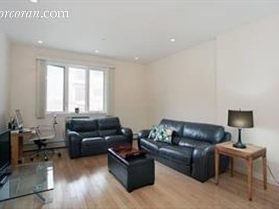 2nd image of 315 20th St APT 3A