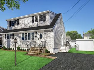 14 Lozrovich Pl, Woodland Park, NJ 07424