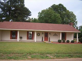 1st image of 26 Cheryl Dr