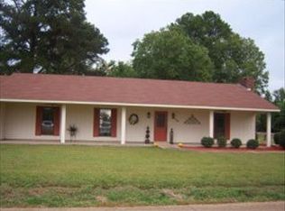 26 Cheryl Dr, Columbus, MS 39702
