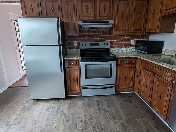 5th image of 1840 N Dinwiddie St