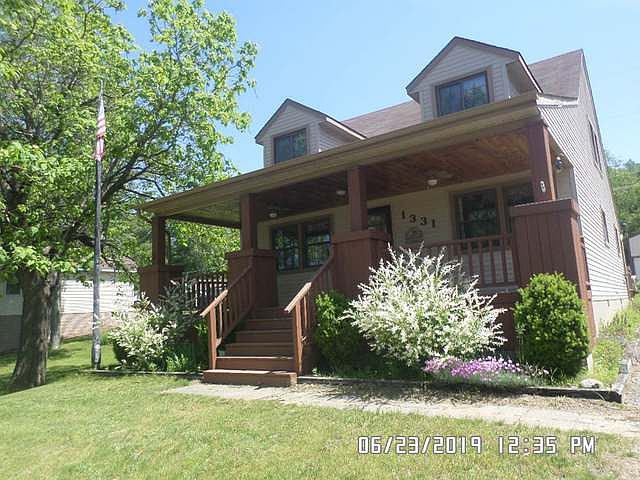 1st image of 1331 E Long Lake Dr