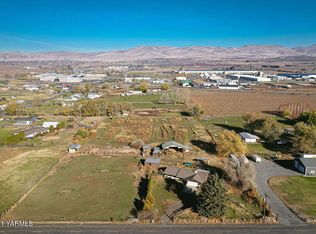 7411 Bell Rd, Moxee, WA 98936