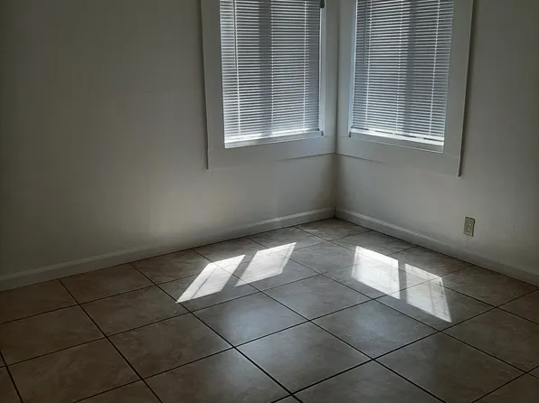 473 E Ellis St, Stockton, CA 95204