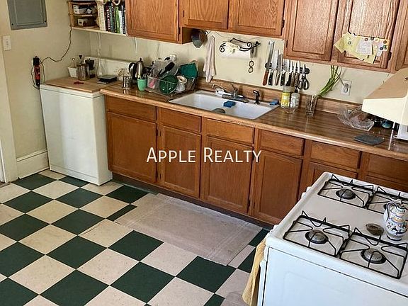 5th image of 1017 Oakland Ave