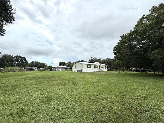 3rd image of 474 NE 60TH Avenue