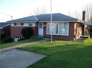 685 Prestley St, Carnegie, PA 15106