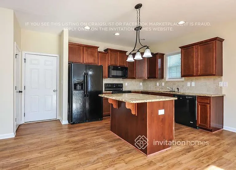 213 Verrazano Pl — Photo 6