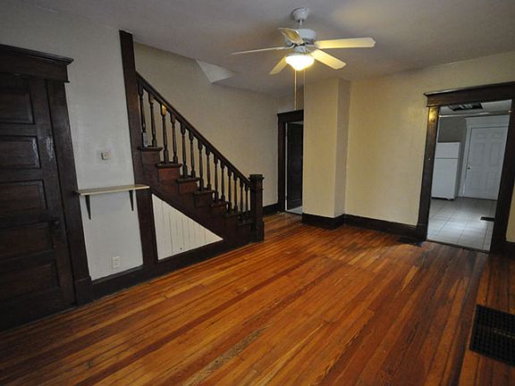 4th image of 25-29 E Blake Ave