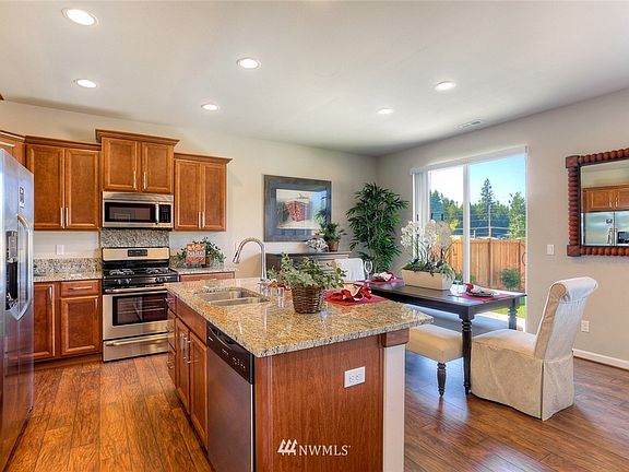 3rd image of 4132 Cameron Lane NE #20