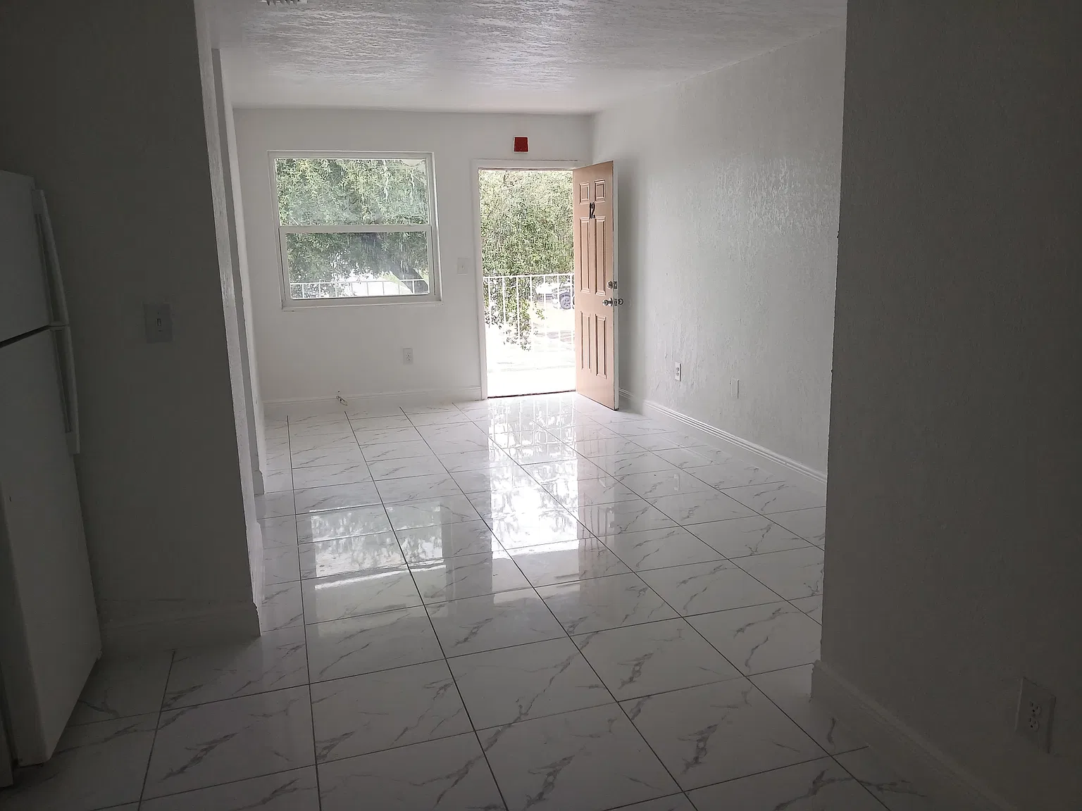 2 bed, $1,800 — Photo 2
