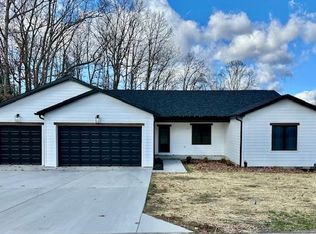 111 Withrow Dr, Daniels, WV 25832