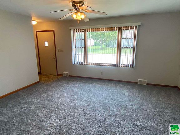 2nd image of 437 N Lynn Dr