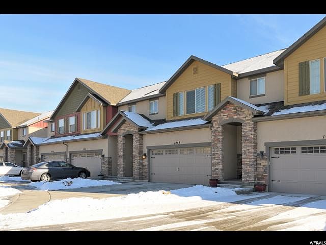 1st image of 1248 N Willowbrook Ln