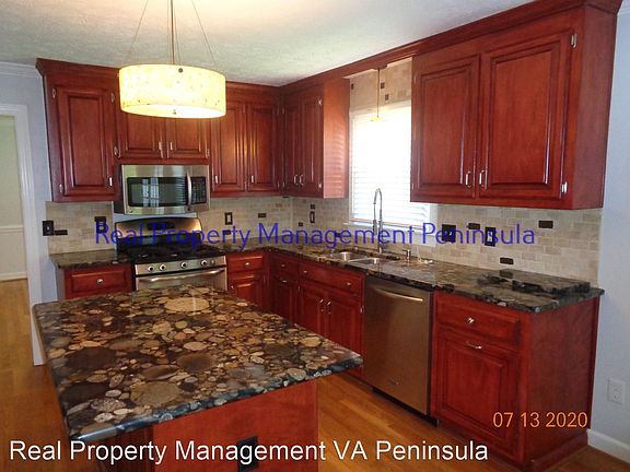 5th image of 102 Fernwood