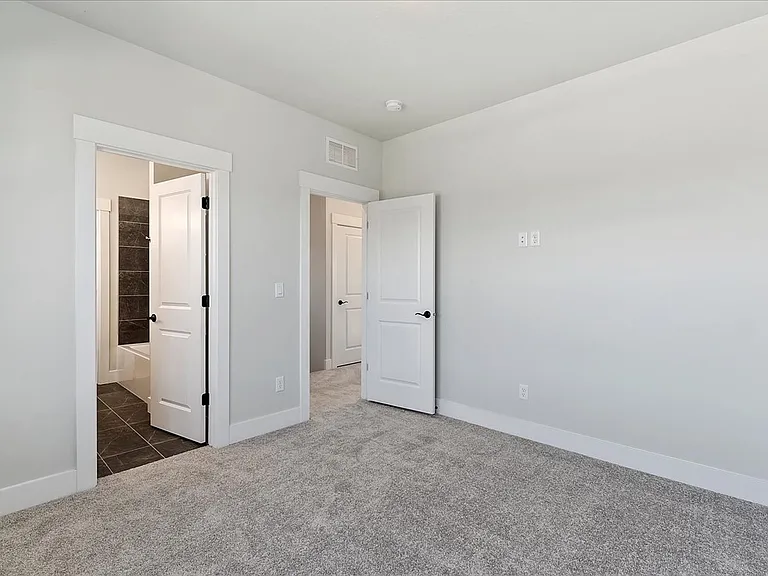 Bradbury Luxury Townhomes — Photo 60