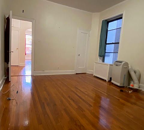 5th image of 58 W 72nd St APT 5A