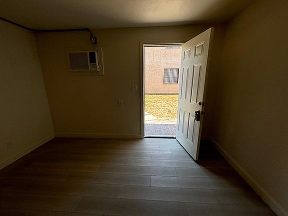4th image of 1441 N Wall Ave #1/2