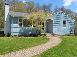 45 Meadowood Rd, Tolland, CT 06084