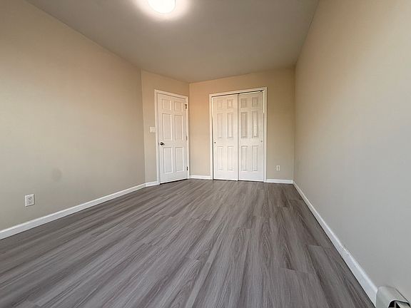 5th image of 3015 70th St #3
